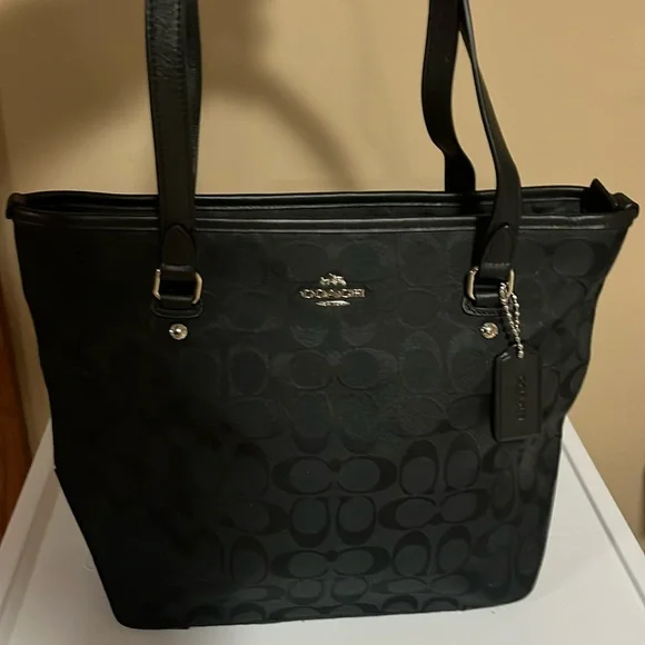 Coach Black Signature Tote Bag - Picture 1 of 13